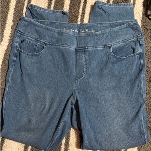 NWOT BELLE BY KIM GRAVEL PULL ON JEANS
SIZE:22W/TALL